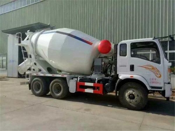 豪曼后八輪10方混凝土攪拌車(chē)價(jià)格